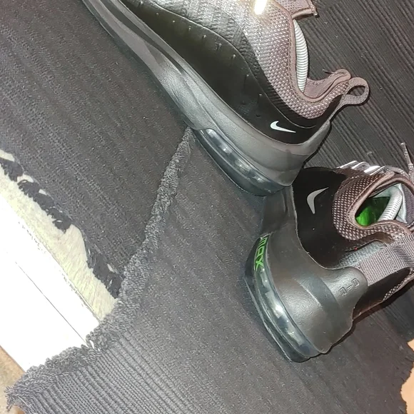 Nike ACG Gray and Black Athletic Shoes - Picture 10 of 13